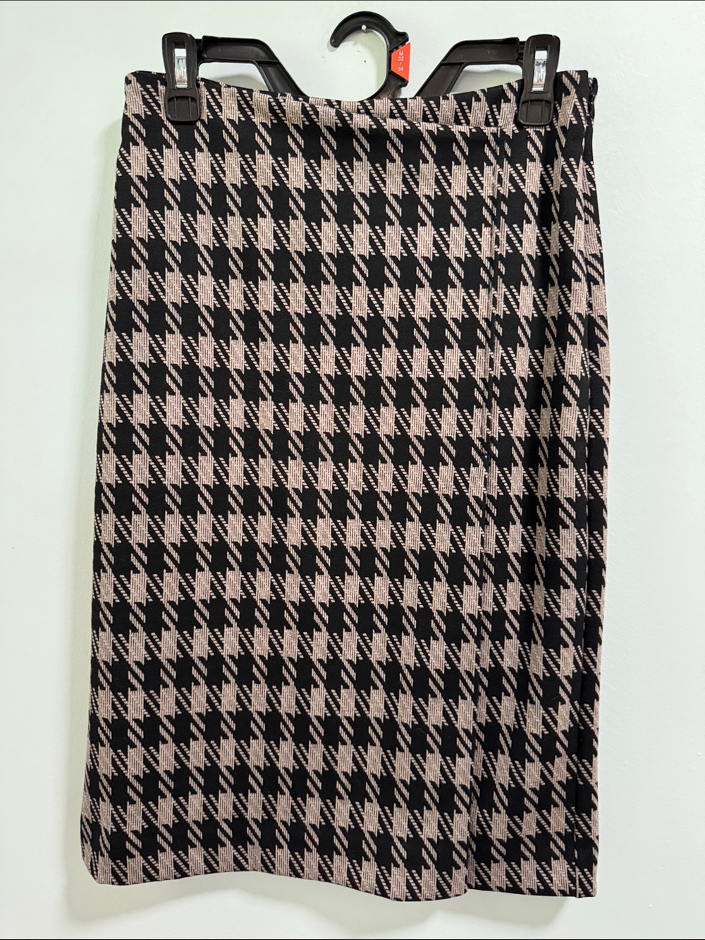 Ann Taylor Black and Pale Pink Houndstooth Pencil Skirt NWOT